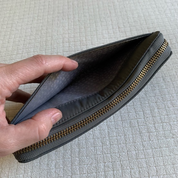 Kate Spade grey wallet - Picture 4 of 16